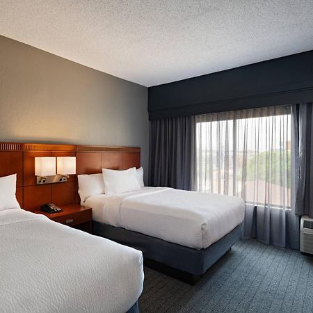 Courtyard By Marriott San Antonio Airport Hotel Kültér fotó