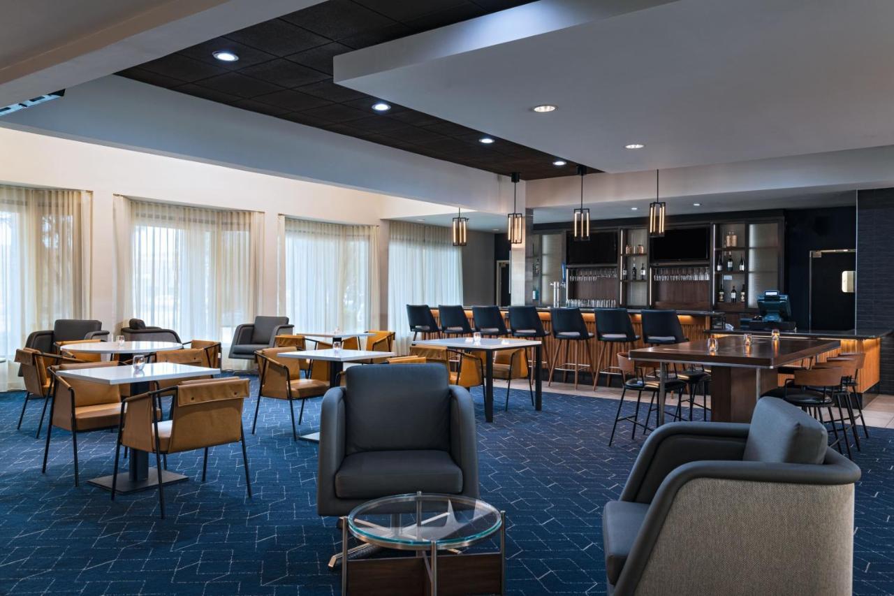 Courtyard By Marriott San Antonio Airport Hotel Kültér fotó