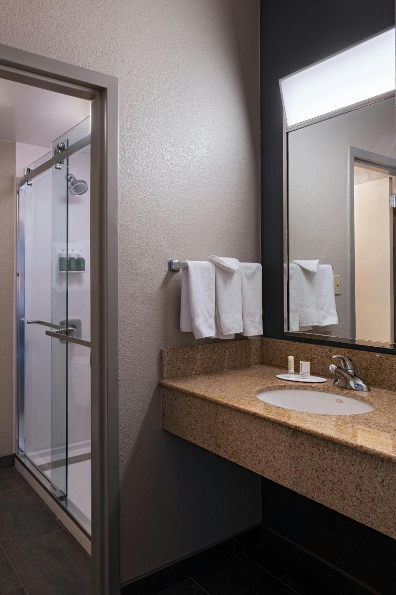 Courtyard By Marriott San Antonio Airport Hotel Kültér fotó