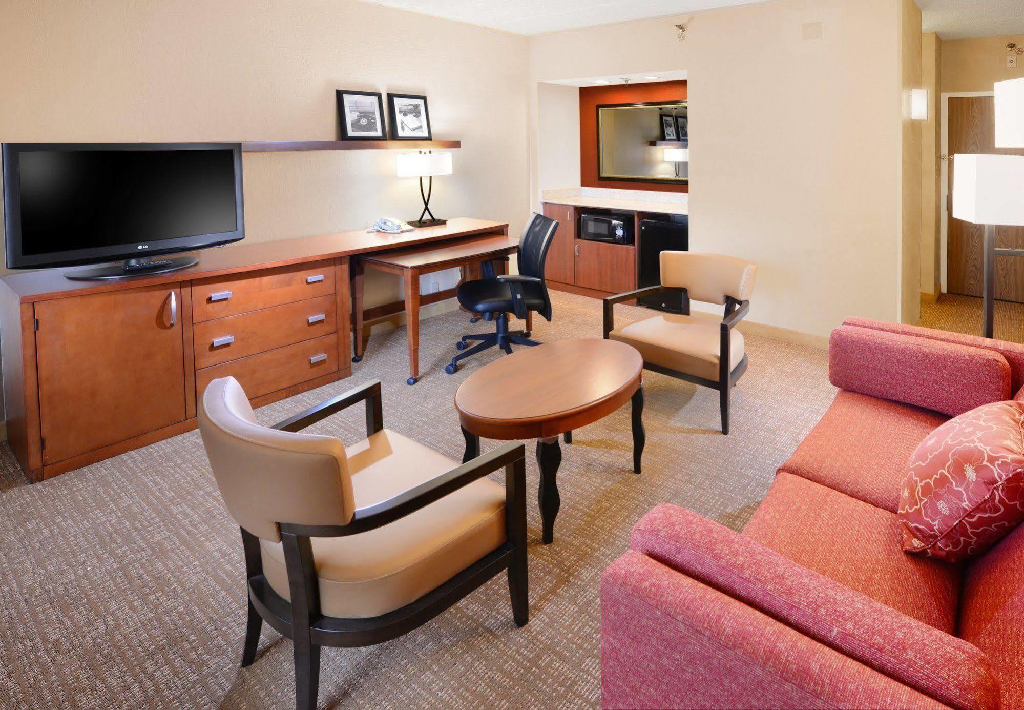 Courtyard By Marriott San Antonio Airport Hotel Kültér fotó